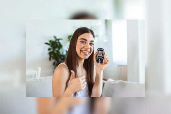 Women checking her blood sugar